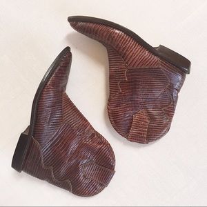 VINTAGE• leather ankle boot anthro western shorty